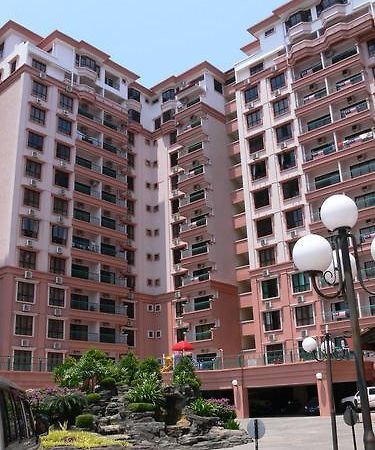 Dorcas Service Apartment - Marina Court Kota Kinabalu Extérieur photo