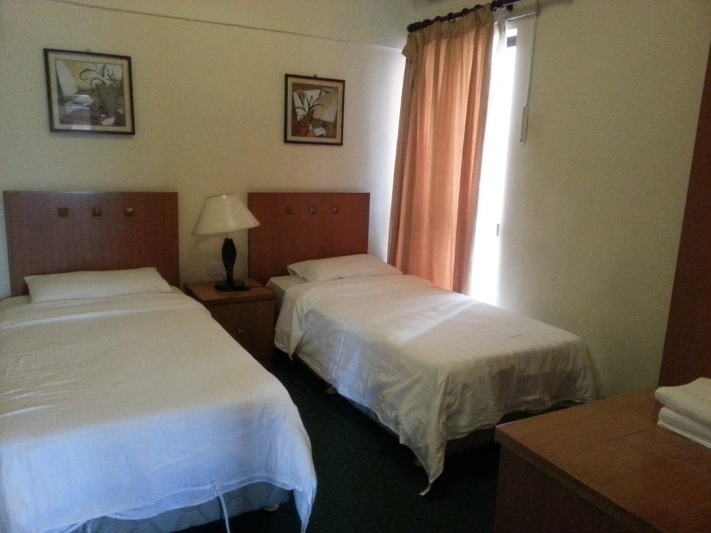 Dorcas Service Apartment - Marina Court Kota Kinabalu Extérieur photo