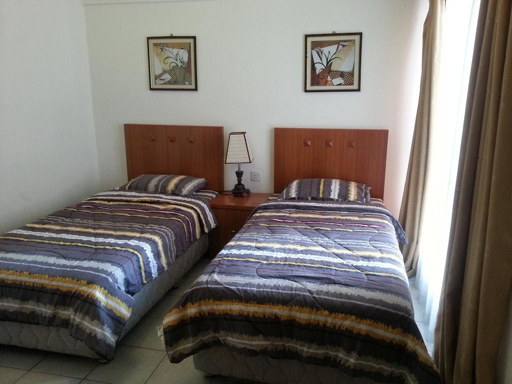 Dorcas Service Apartment - Marina Court Kota Kinabalu Extérieur photo